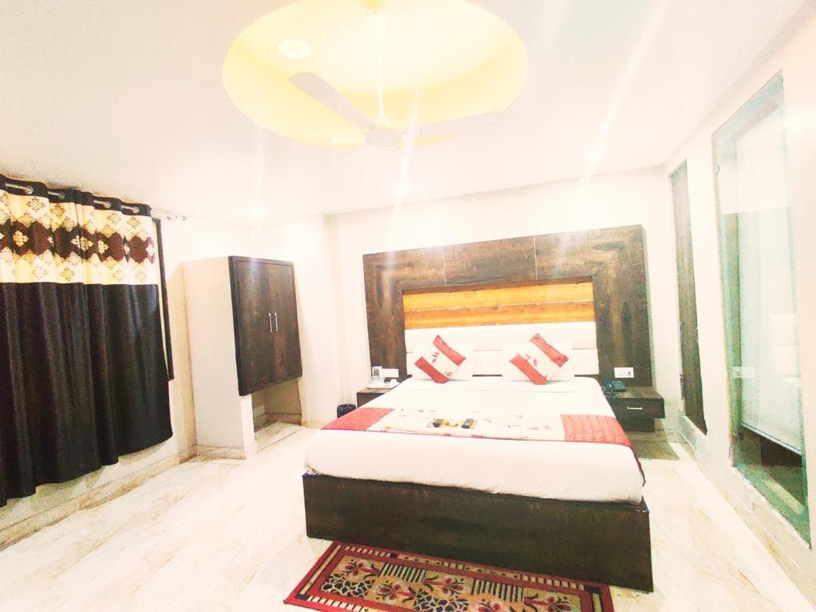 Hotel Amour By Rpi New Delhi Eksteriør billede
